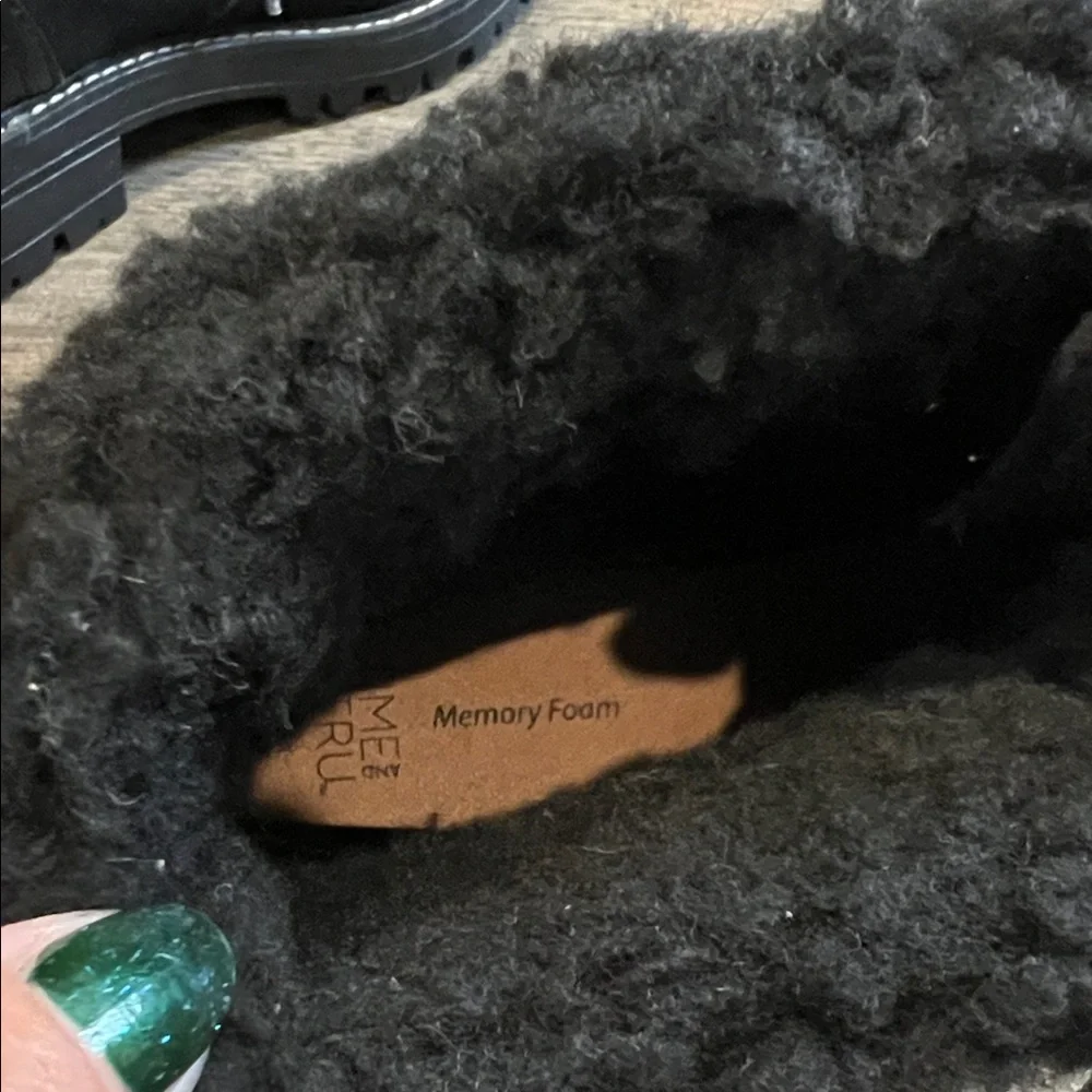 NWOT TIME and TRU Black Faux Suede Hiking Style with Memory foam Boots 10 - Picture 10 of 10